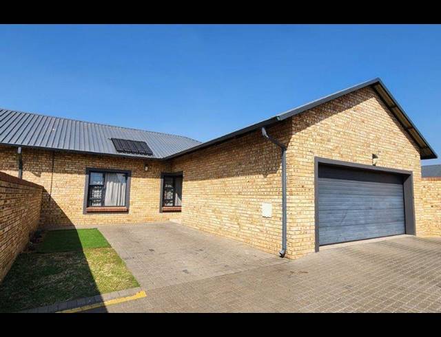 3 BEDROOM HOUSE FOR SALE IN NEWMARKET